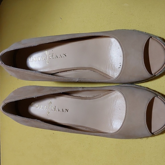 COPY - Cole Haan Size 5B wedge heel cork shoe - Picture 3 of 8